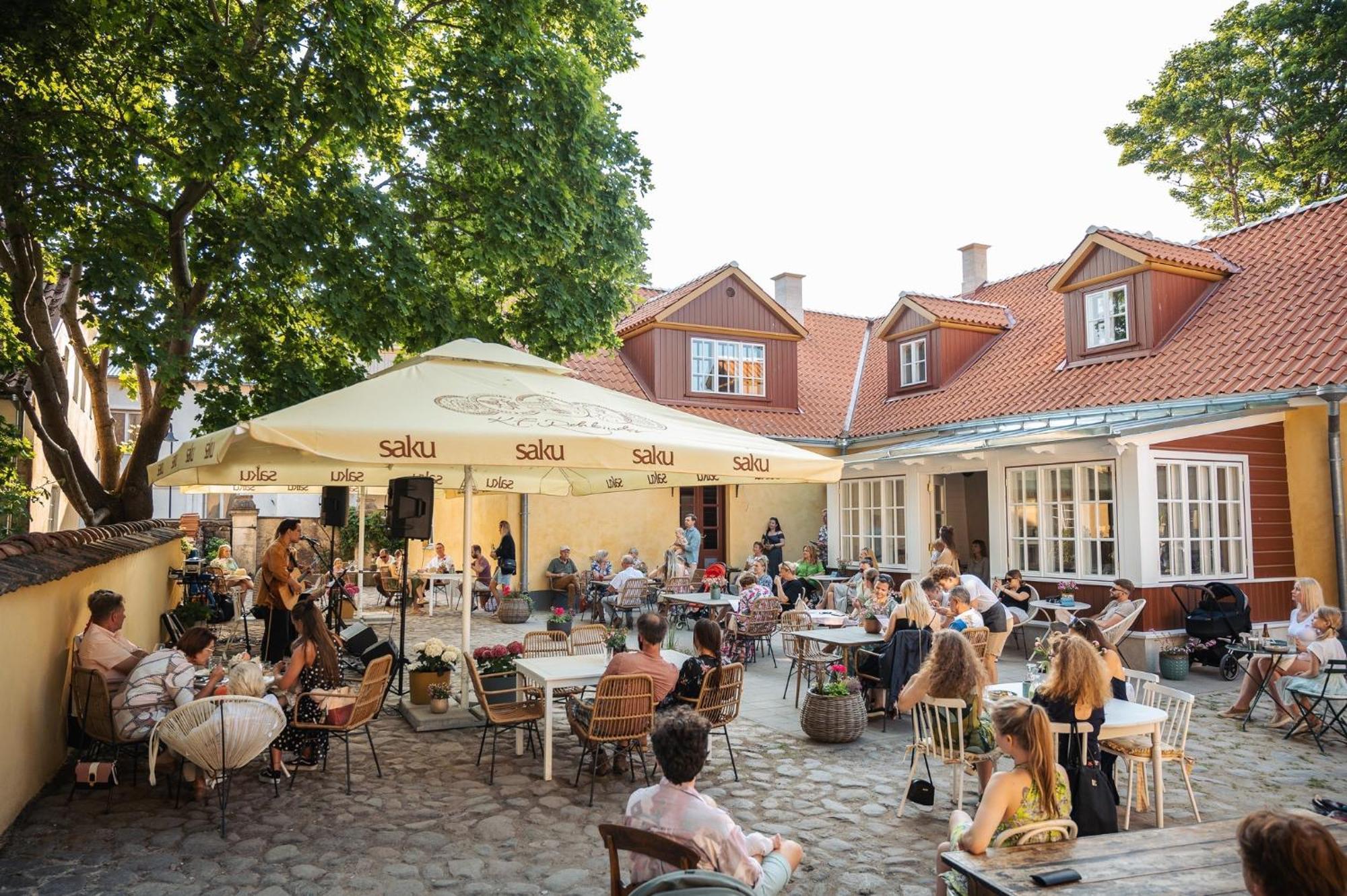 Suviste Guesthouse Kuressaare Exteriér fotografie
