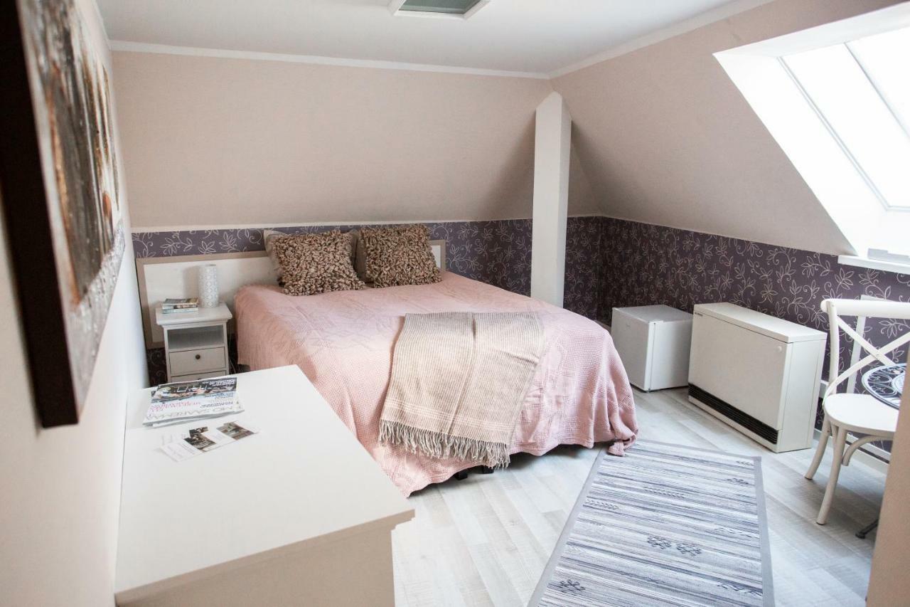 Suviste Guesthouse Kuressaare Exteriér fotografie